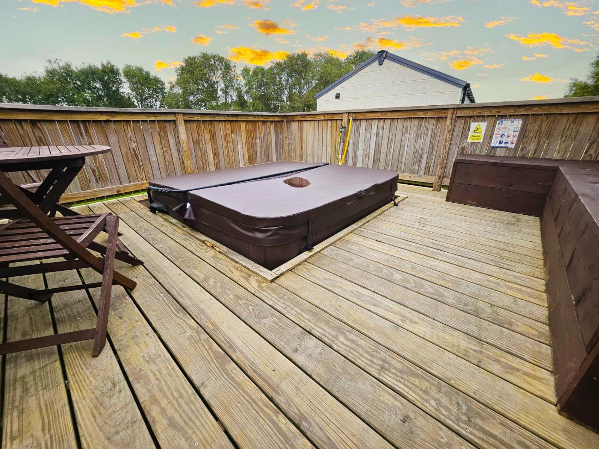 Applegrove Country Park, Scarborough With Private Hot Tubs Burniston