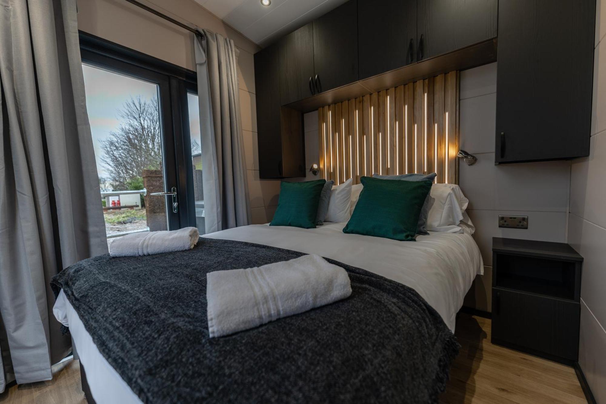 Applegrove Country Park, Scarborough With Private Hot Tubs Burniston