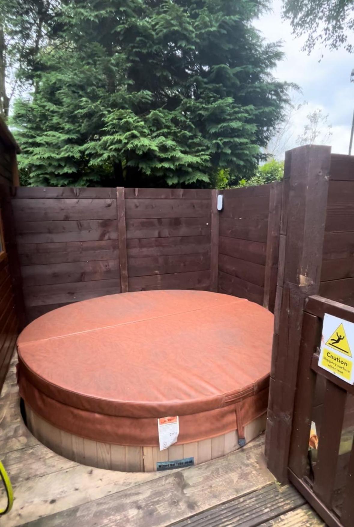Applegrove Country Park, Scarborough With Private Hot Tubs Burniston
