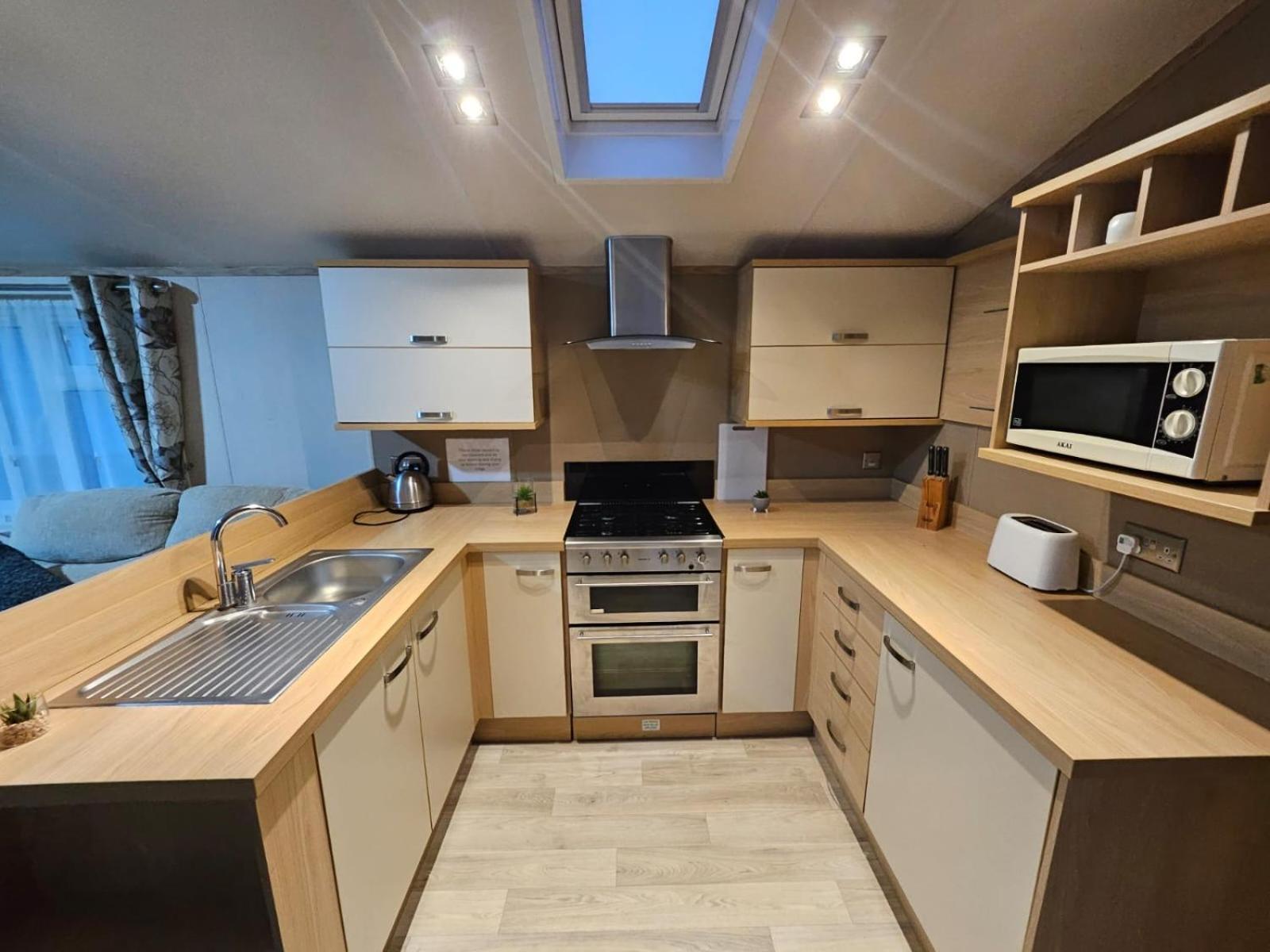 Applegrove Country Park, Scarborough With Private Hot Tubs