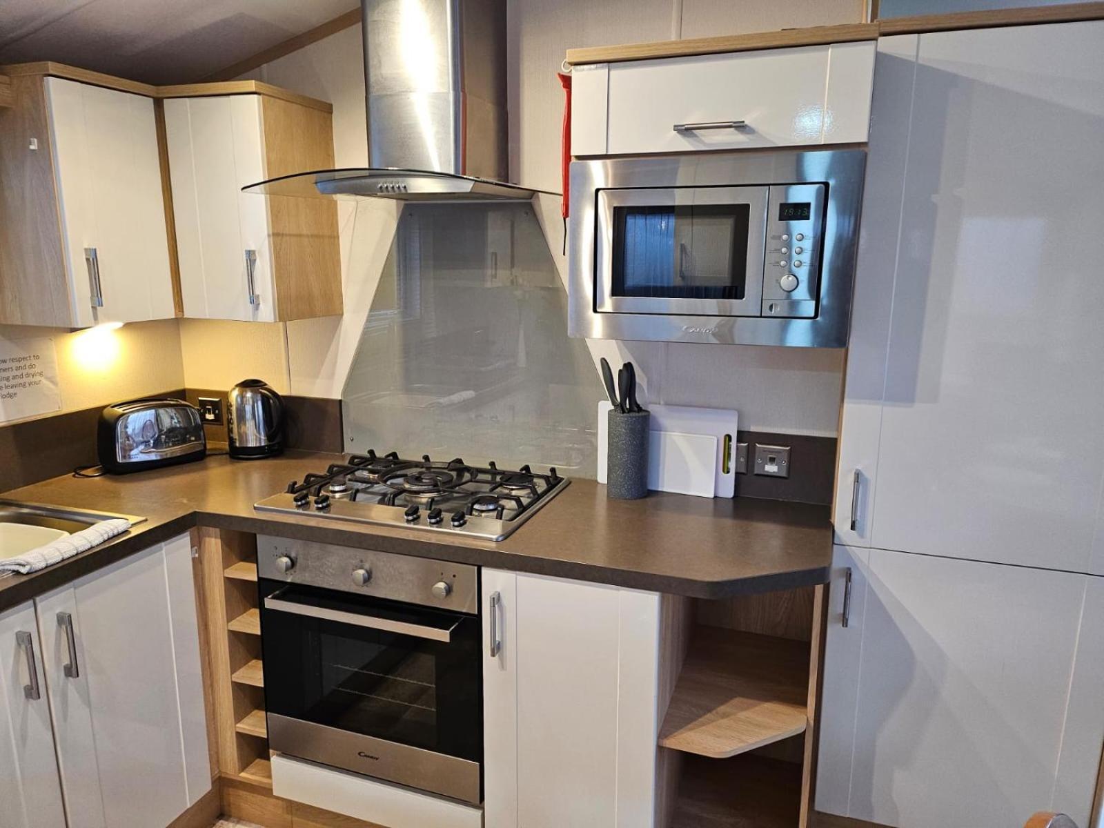 Applegrove Country Park, Scarborough With Private Hot Tubs Burniston