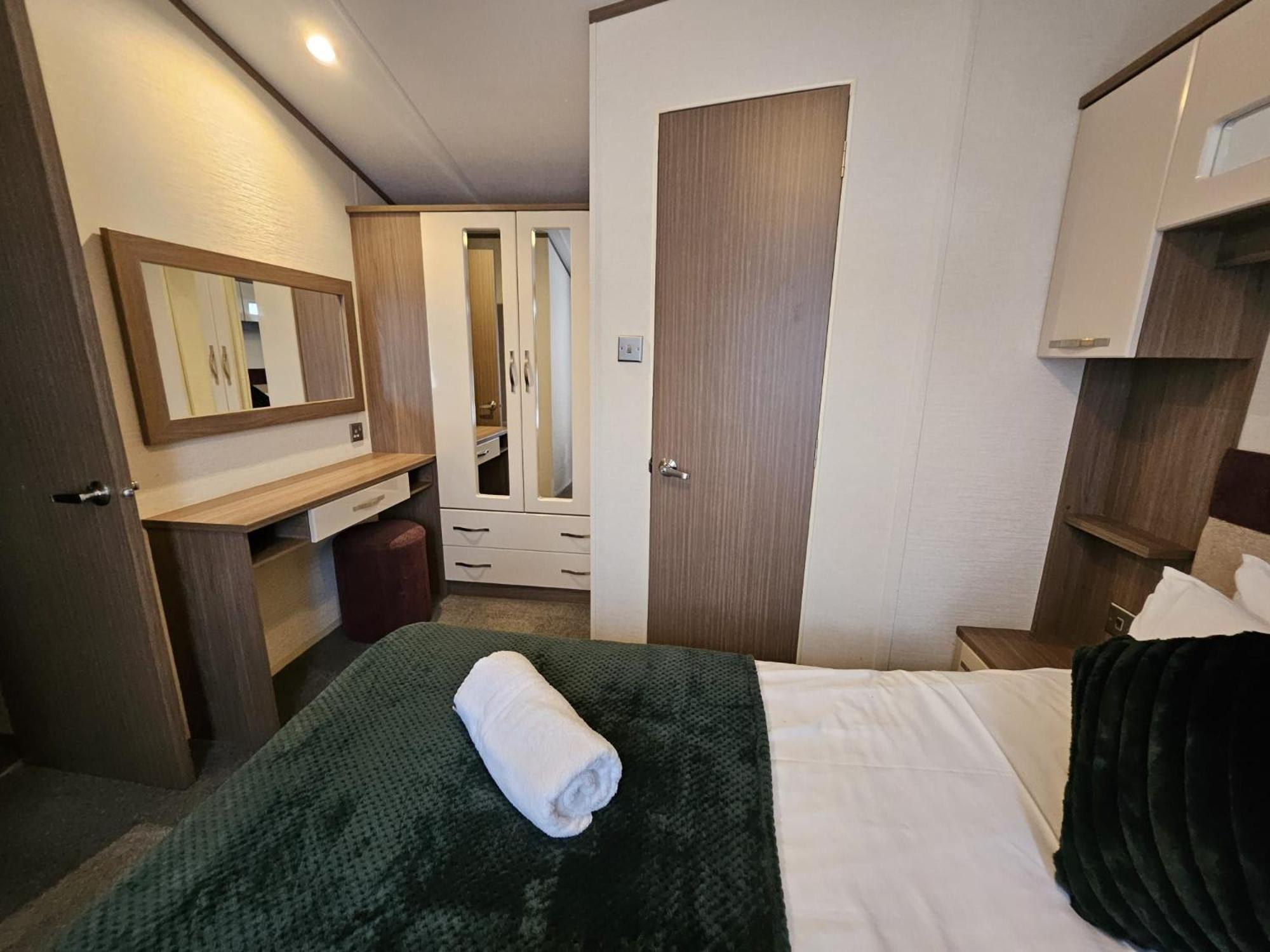 Applegrove Country Park, Scarborough With Private Hot Tubs * Burniston