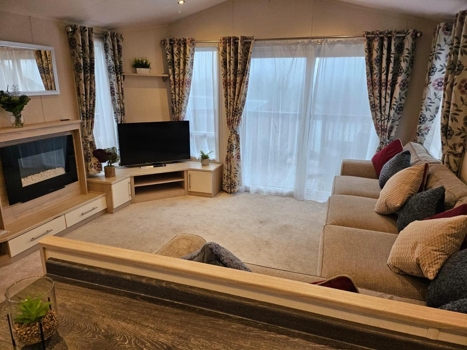 Applegrove Country Park, Scarborough With Private Hot Tubs * Burniston