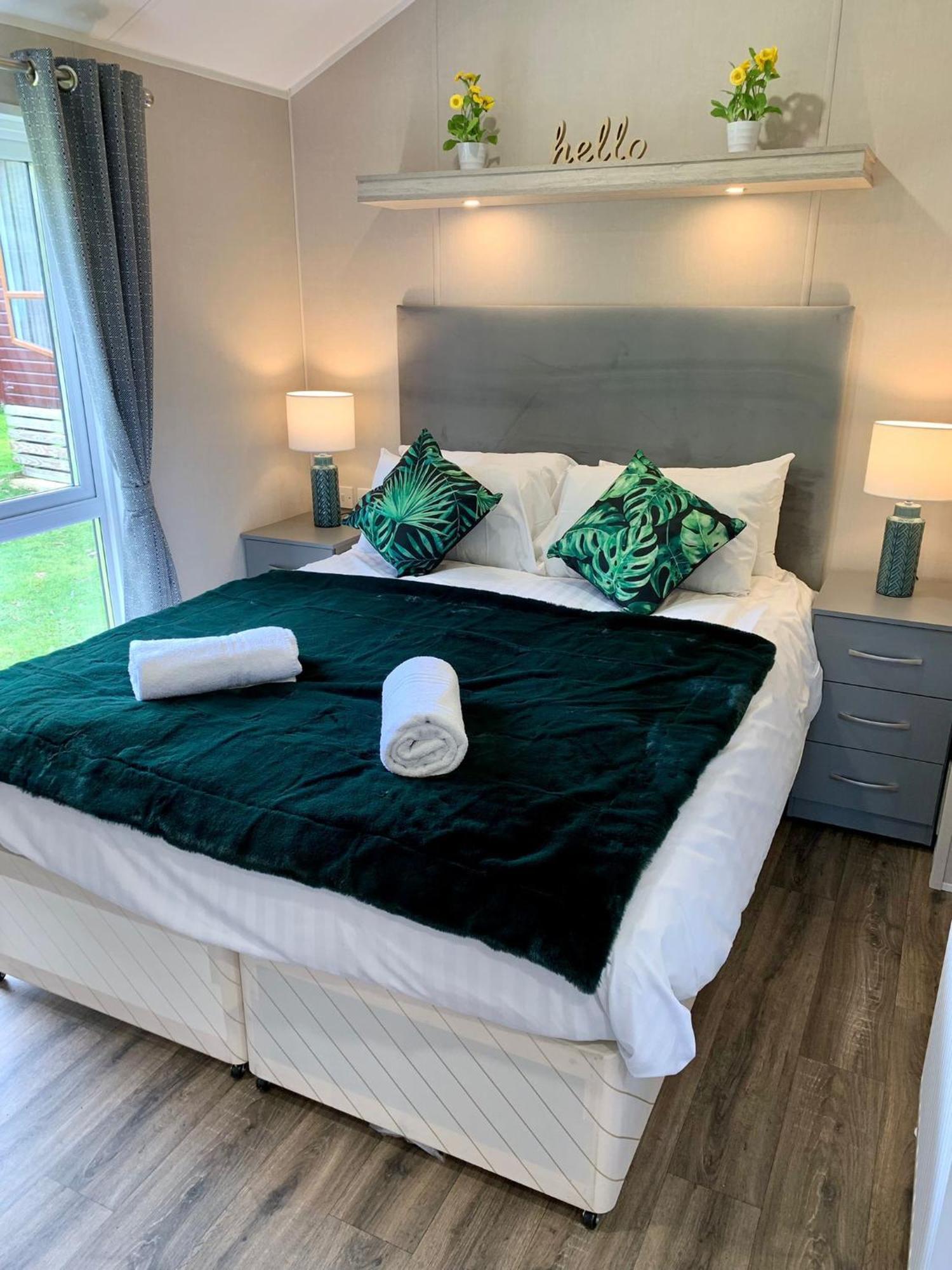 Applegrove Country Park, Scarborough With Private Hot Tubs * Burniston