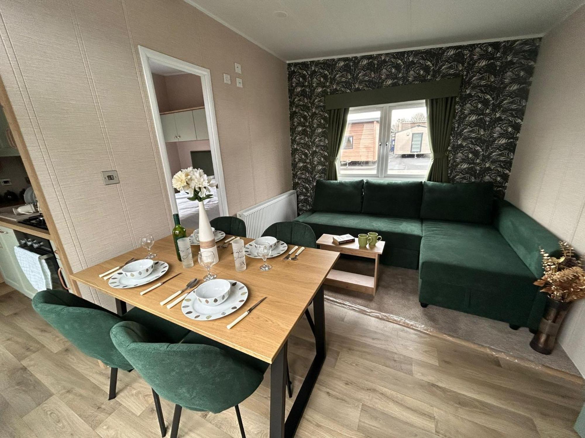 Applegrove Country Park, Scarborough With Private Hot Tubs * Burniston